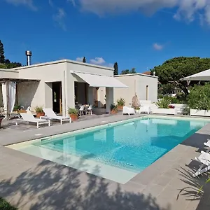  Ferienhaus La Con Piscina Privata Italien